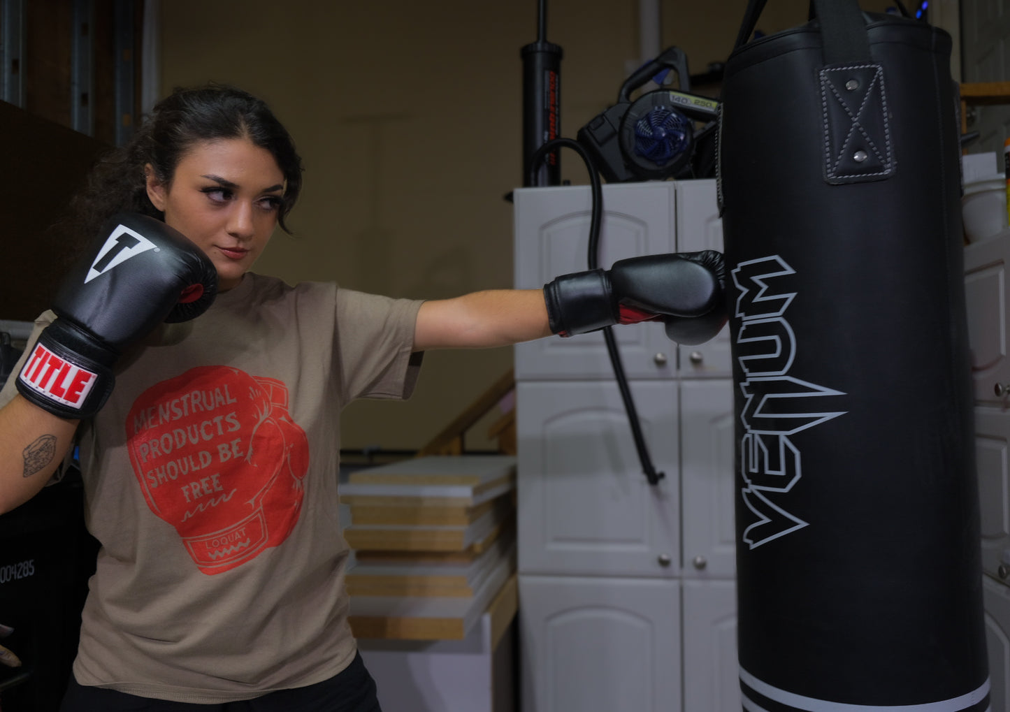MENSTRUAL PRODUCTS SHOULD BE FREE - tee