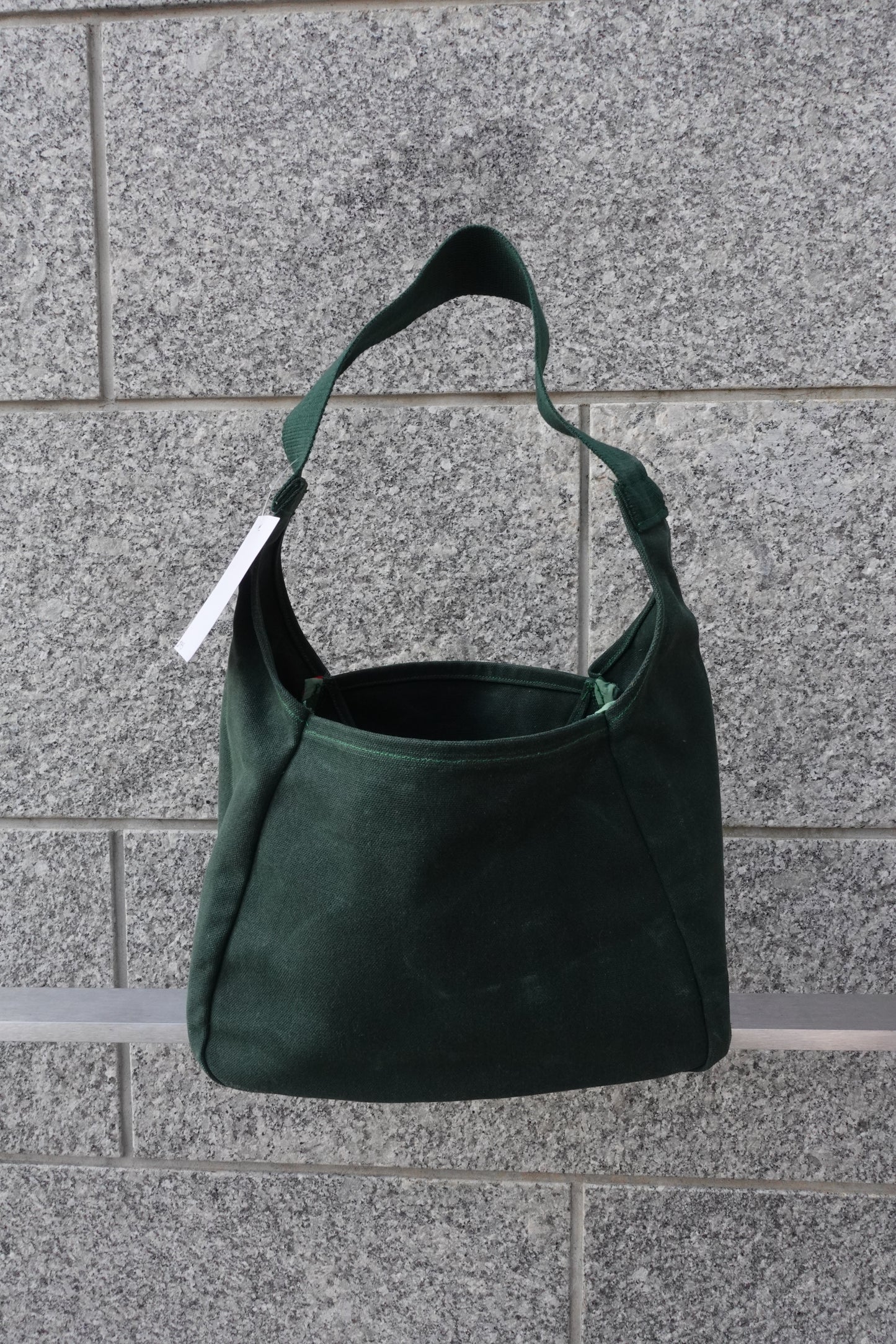 Bermuda Grass Waxed Pocket Purse
