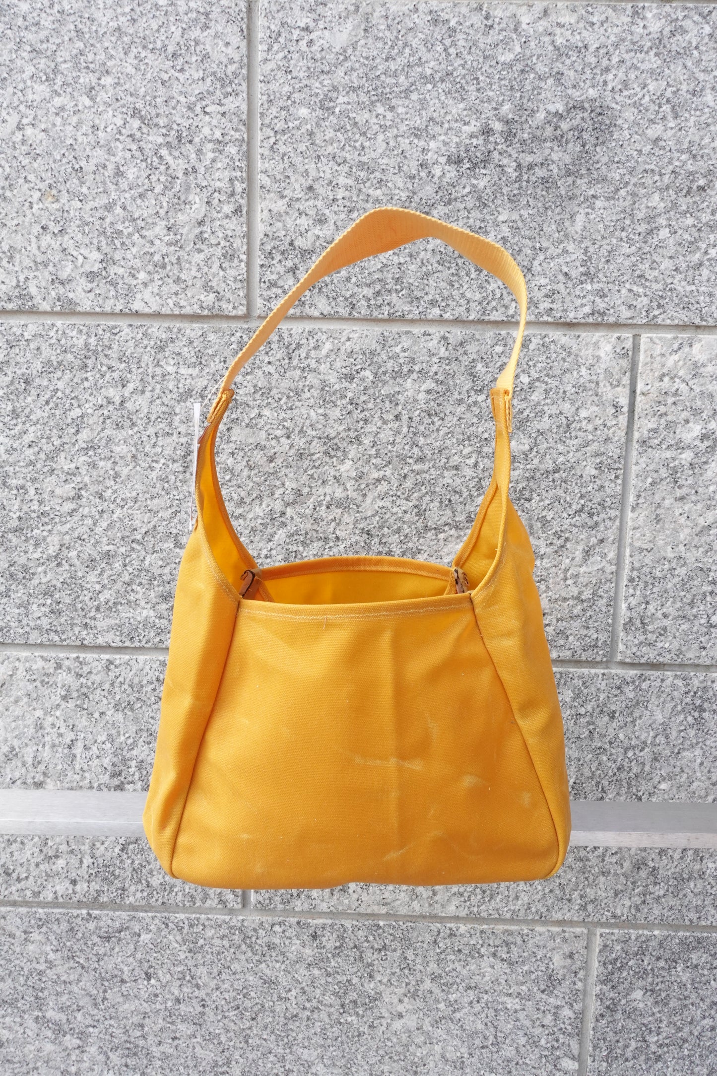 Loquat Waxed Pocket Purse