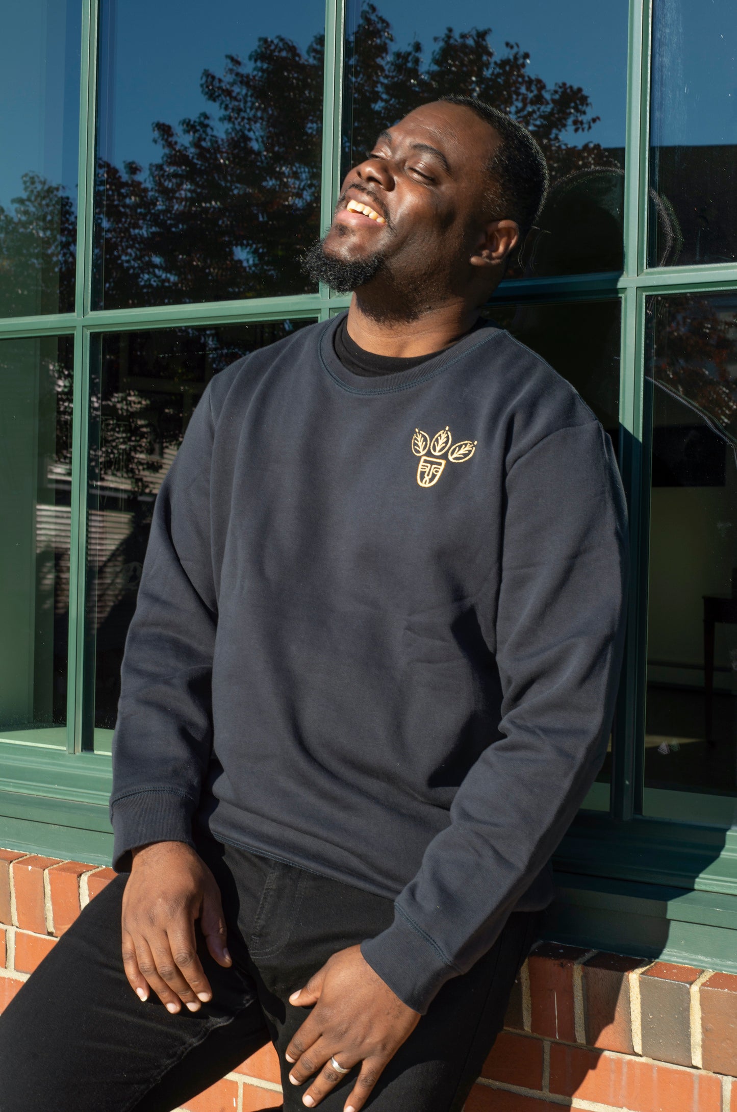 Indigo Arts Alliance X Loquat Pull Over - Navy