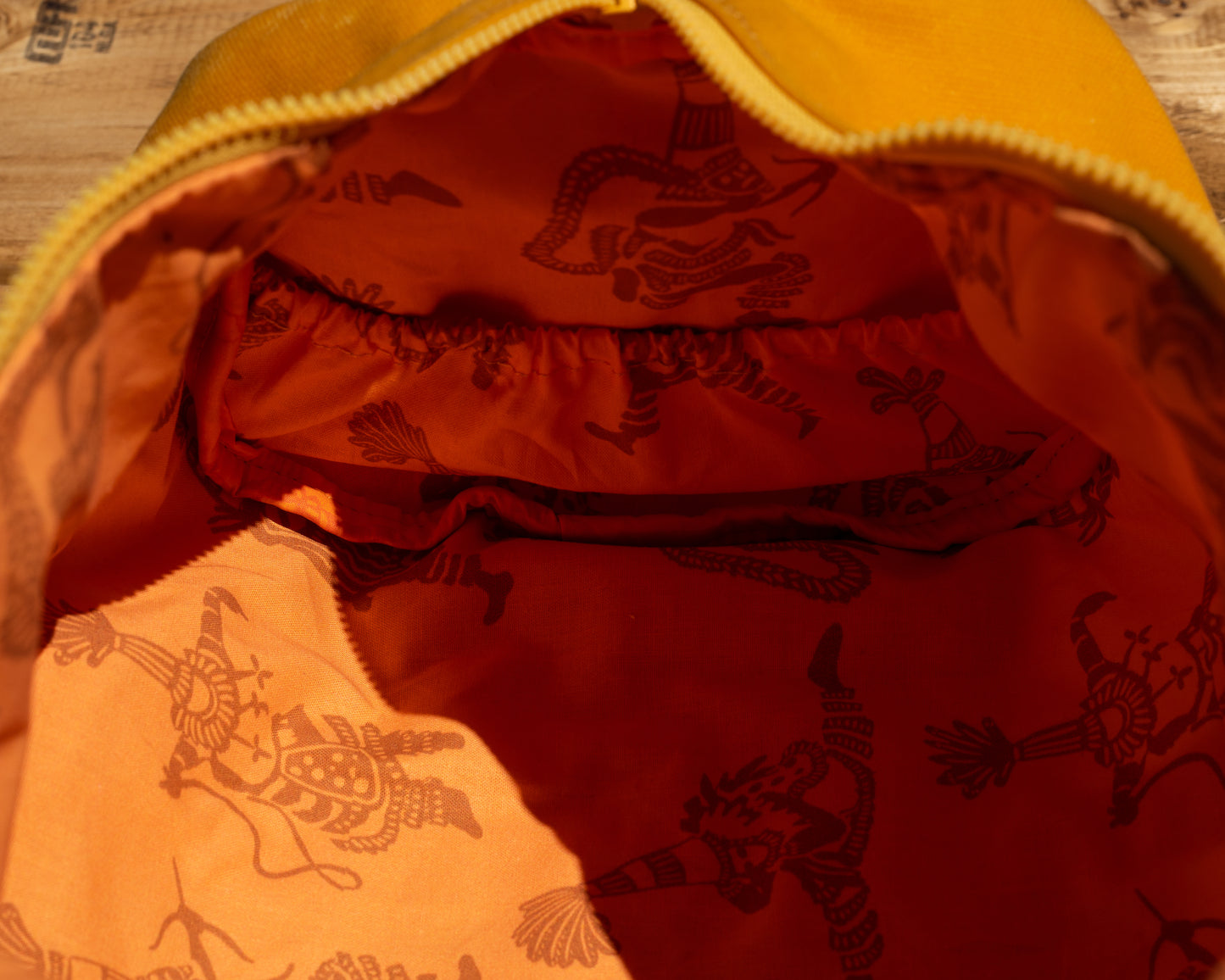Loquat Waxed Town Bag